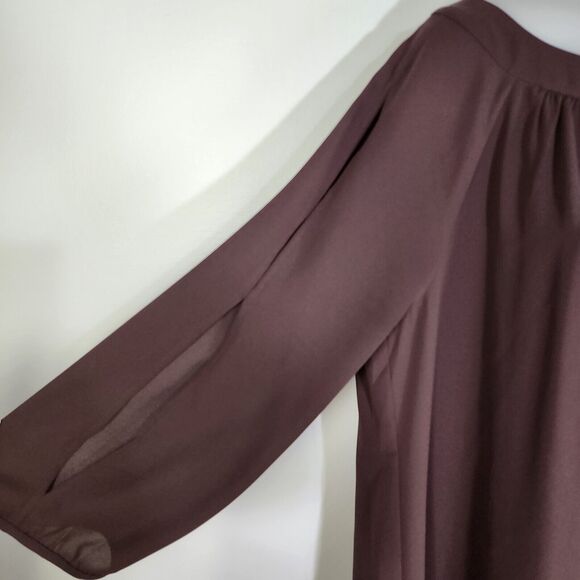 Chico's Womens Top Size 1 Medium Brown Asymmetrical Hem Grommet Cold Shoulder - Picture 9 of 14